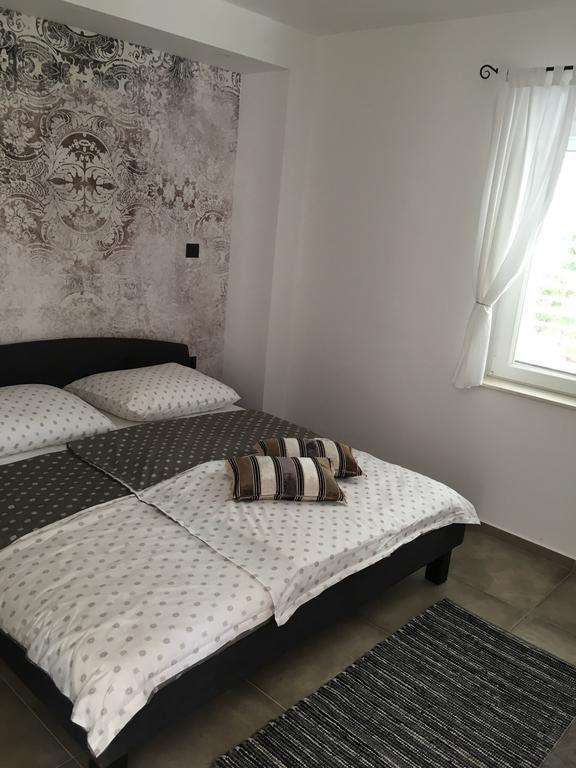 Salt & Sand Villa Kornić エクステリア 写真